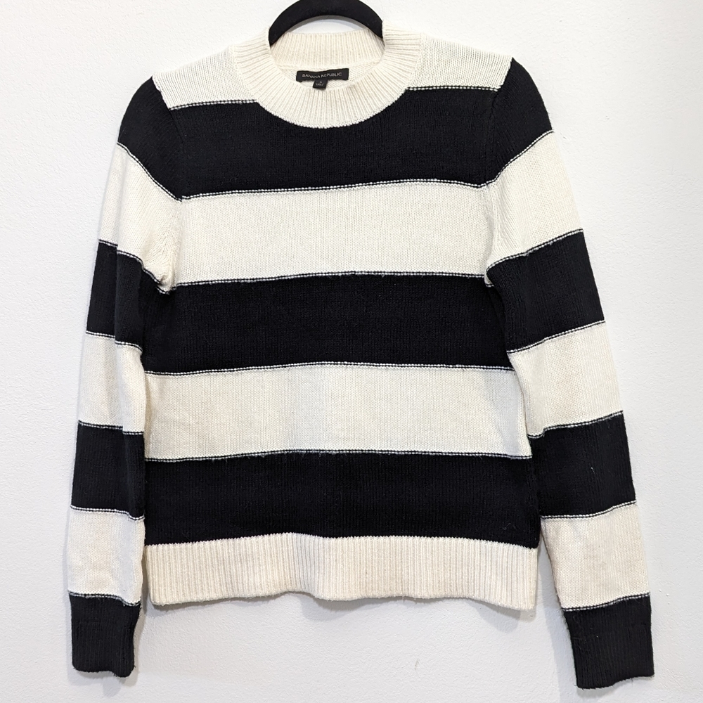 Banana Republic Black Cream Striped Sweater Size Small